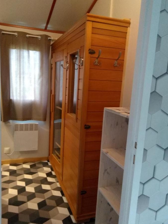 Le Haut Village Chambre D'Hotes Mobi-Loft Cosy Sauna ,Douche ,Chromotherapie Arrest Exterior foto